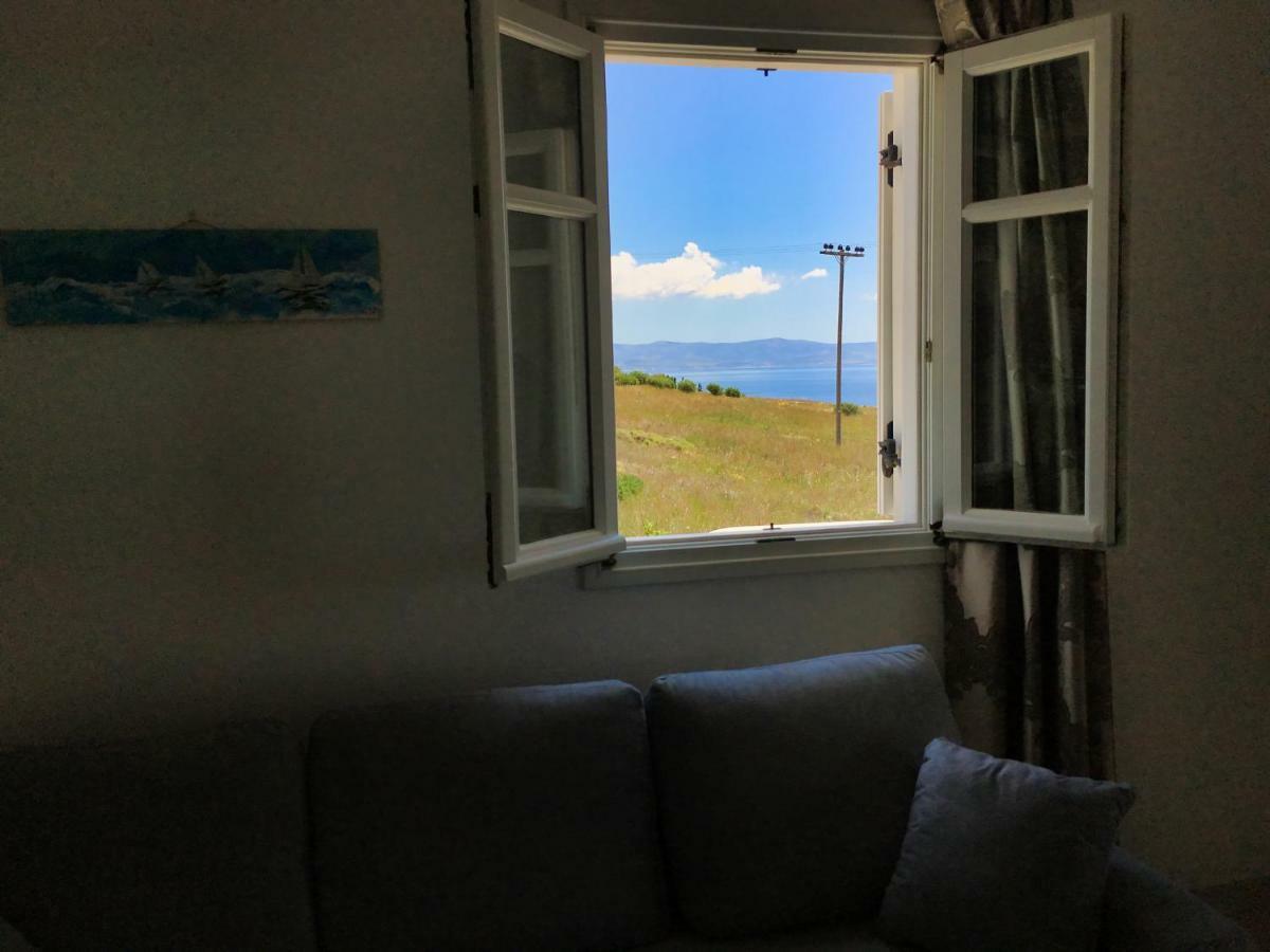 Anthoula'S Sea View Apartment Piso Livadi Esterno foto