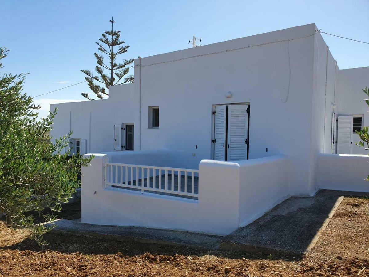Anthoula'S Sea View Apartment Piso Livadi Esterno foto